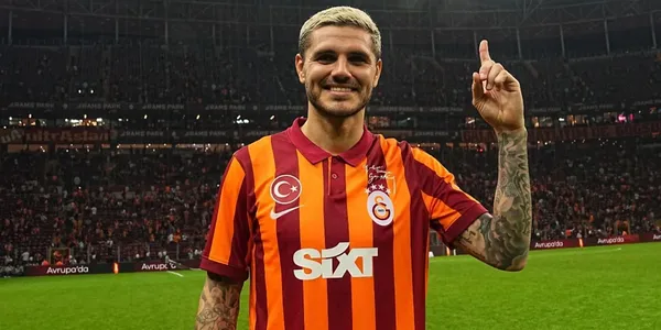 Mauro había tenido una reacció furiosa por un encuentro de su esposa con L-Gante, pero ahora habló en la cancha.