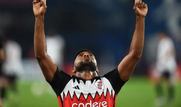 Miguel Borja festejando su gol ante Nacional.