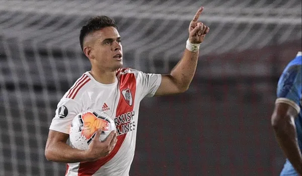 Rafael Santos Borré tiene un pie fuera de River Plate y mirá cuál sería su destino.