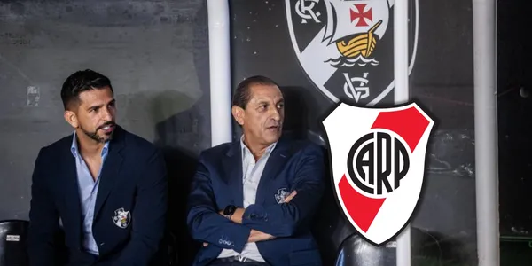 Ramón Díaz junto a su hijo y el escudo de River.