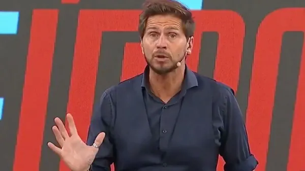 River actualmente disputa la Copa Libertadores y la Liga Profesional, en esta última en varias ocasiones es relatado por Sebastián "El Pollo" Vignolo y los resultados no eran los mejores, hasta que llegó la gran victoria ante Vélez Sarsfield por 2-0 ¿Cuánto duró la sequía de victorias del Millonario con el periodista como relator? Enterate de todas las novedades acá.