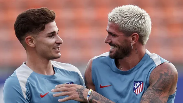 Rodrigo De Paul y Julián Álvarez