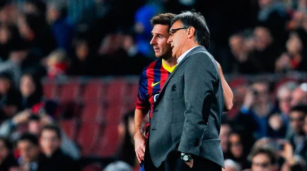 Ronald Koeman tuvo un fatal debut del clásico como entrenador ante Real Madrid Club de Fútbol, y se suma a la lista de entrenadores que no logran alcanzar un récord de Gerardo Daniel Martino.