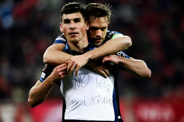 Ruslan Malinovskiy convirtió dos goles en el triunfo del Atalanta 3 a 0 ante Olympiacos por la UEFA Europa League.