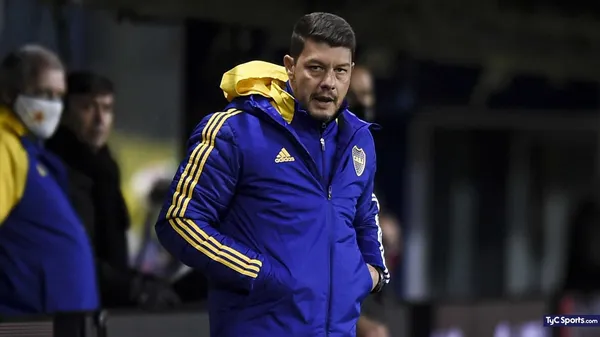 Salvio, Izquierdoz y Rossi salieron a bancar a su entrenador de cara al arreglo de su continuidad.
