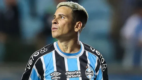 Yeferson Soteldo jugando en Gremio