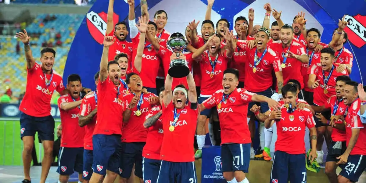 Algunos jugadores con pasado en el Rojo son recordados en el club por la Copa Sudamericana 2017.