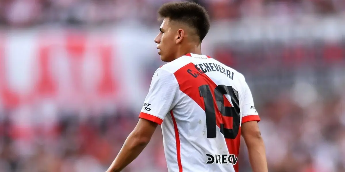 Claudio Echeverri en River.