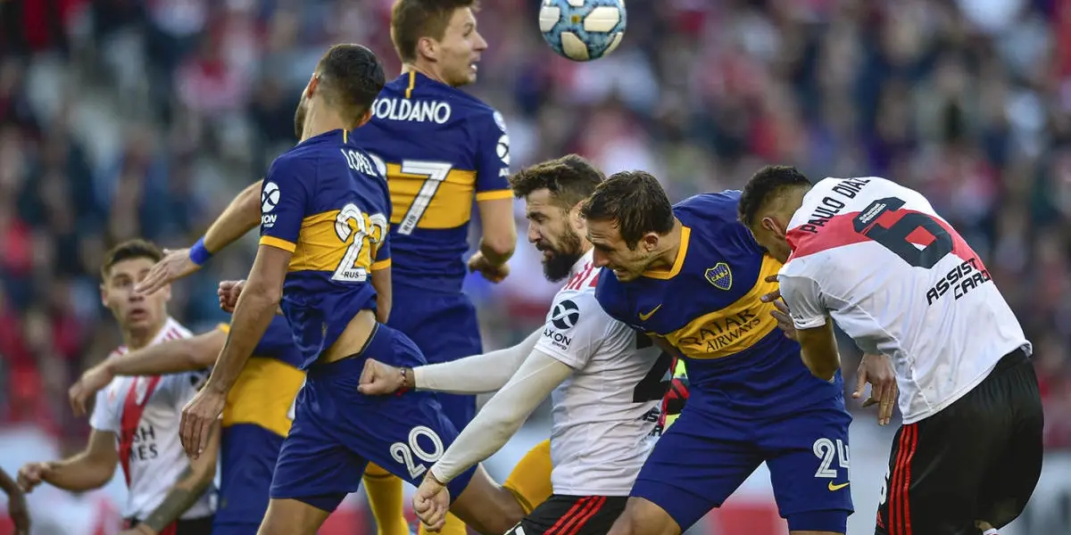 Esta noche se juega uno de los partidos del año entre Boca Juniors y Racing Club, pero River Plate deberá estar atengo al resultado, mira por qué.