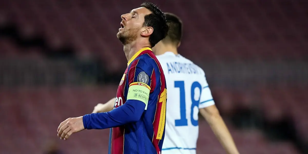 Fútbol Club Barcelona sorprendió a todos con la noticia de Lionel Messi en la banca, lo que terminó evidenciando la situación del vestuario.
 