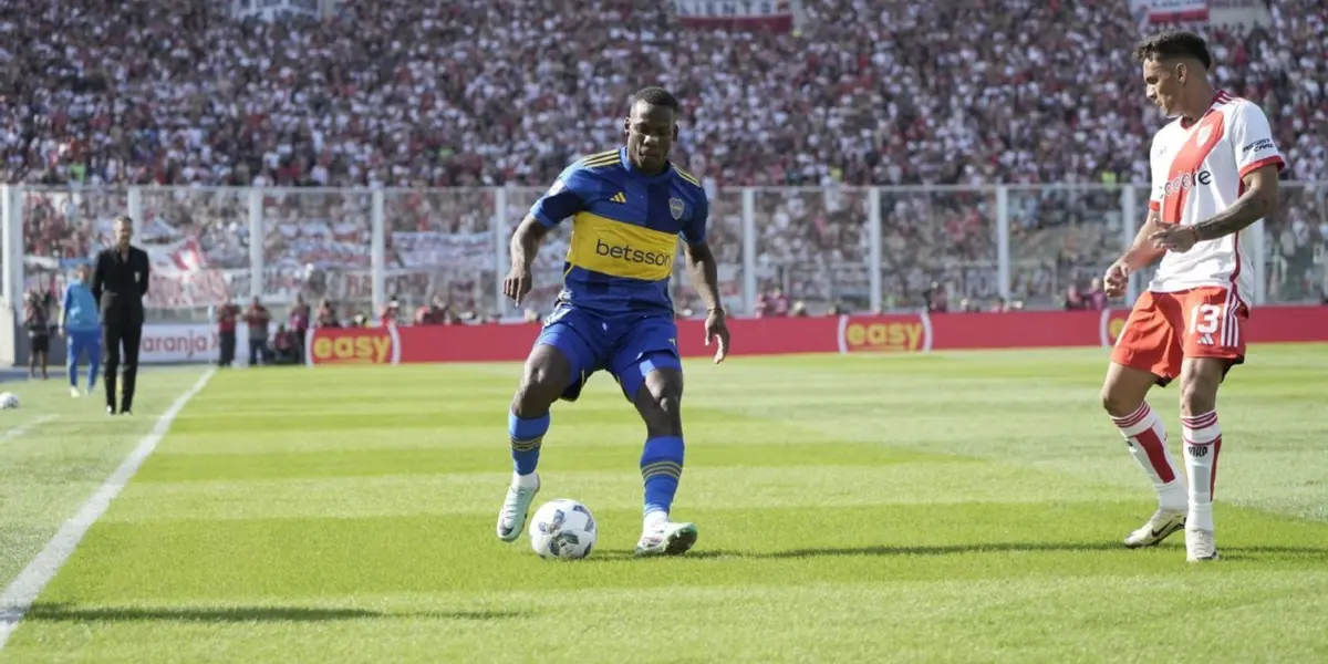 Luis Advíncula.