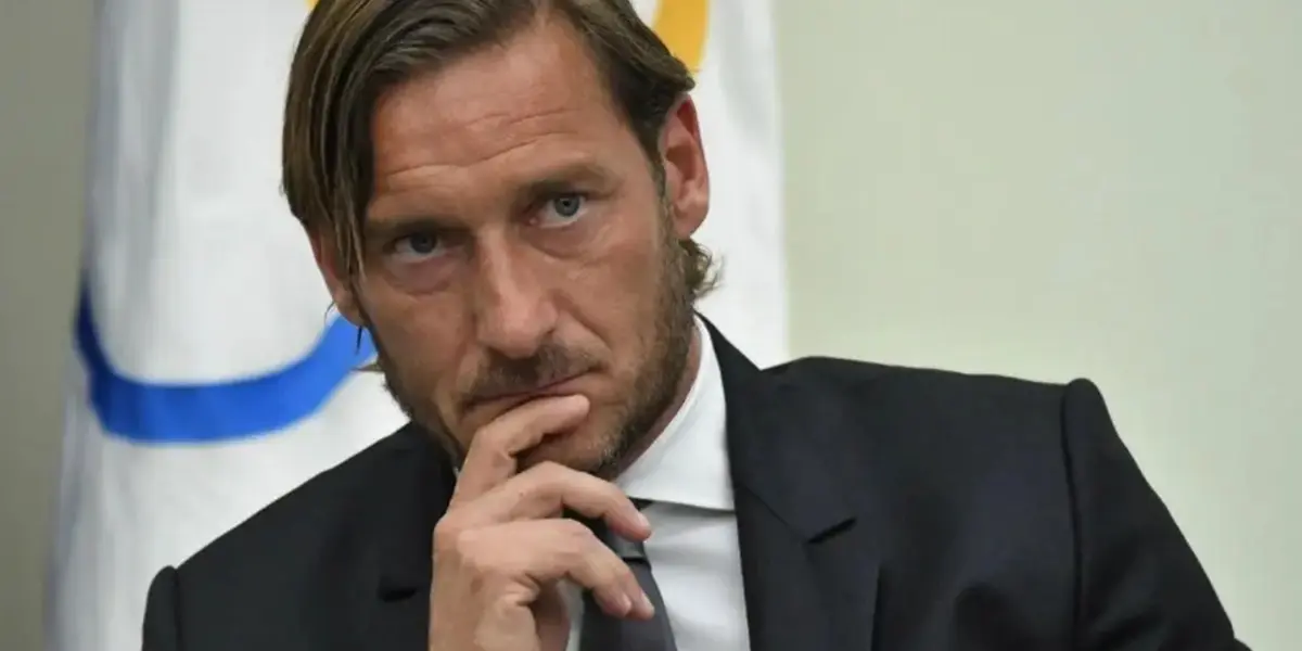 Totti se toma la pera