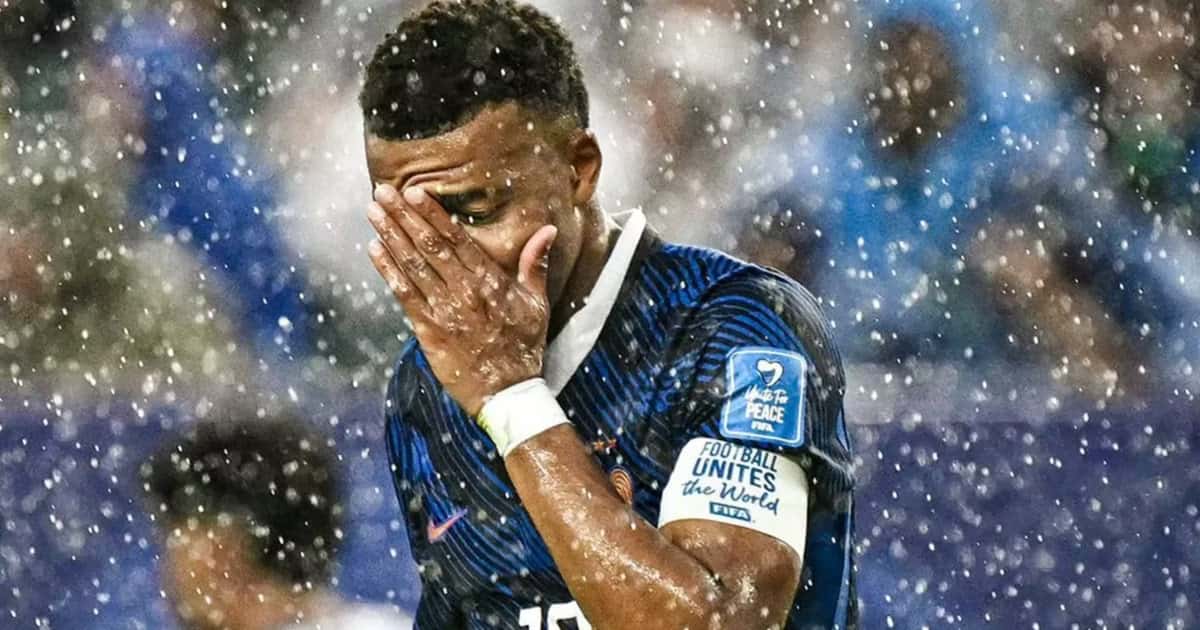 Primer partido suspendido del Mundial.