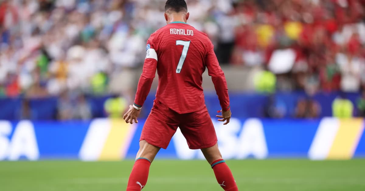 CR7 ignora pregunta de Messi.