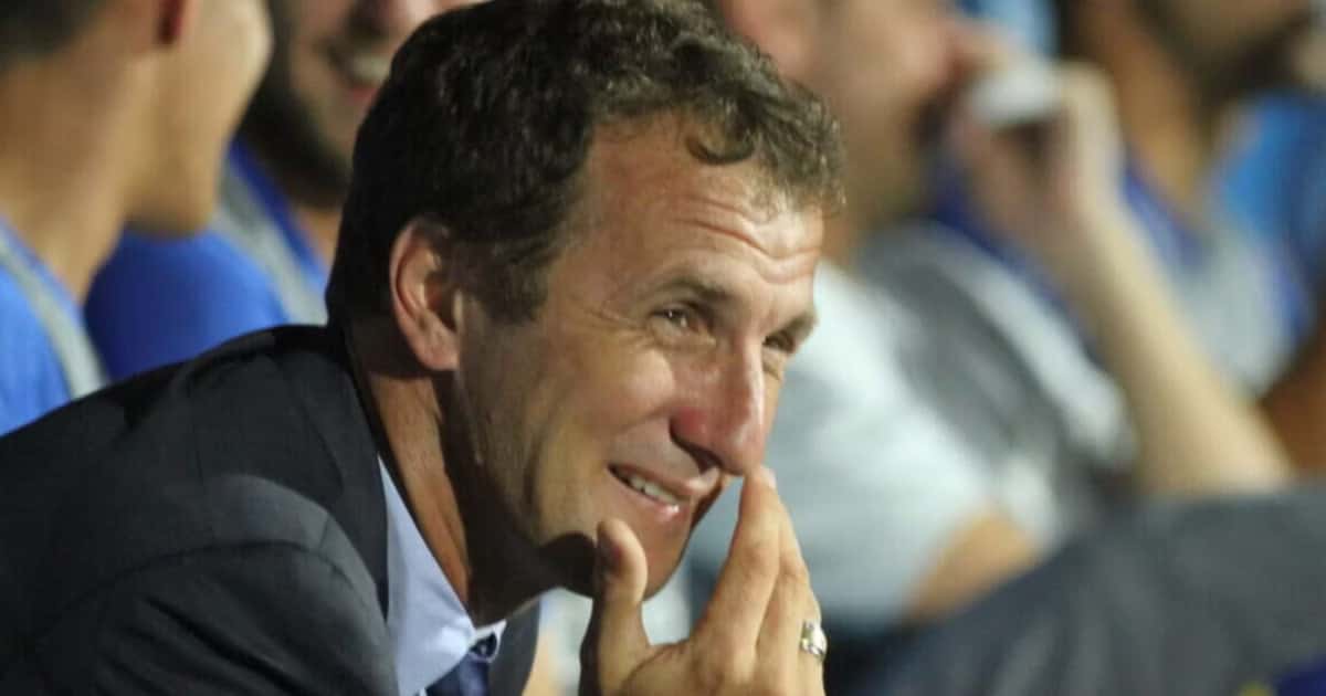 Vasco pide delantero.