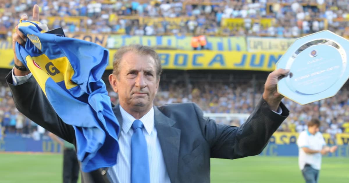 Emotiva despedida a Rattín.