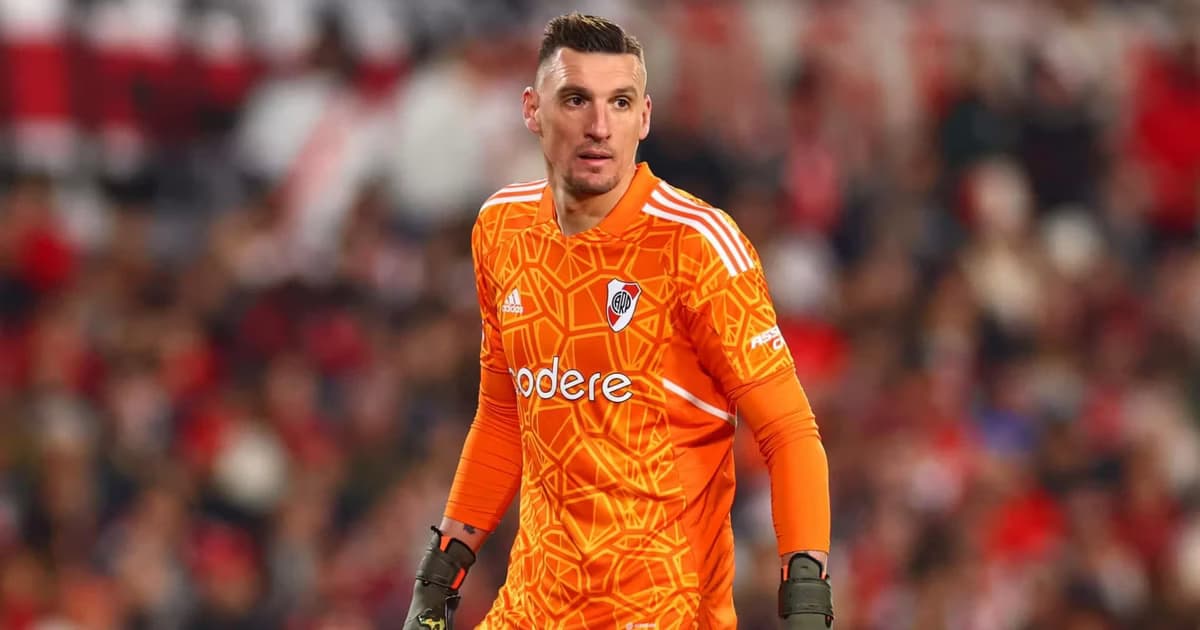Armani se va de River.