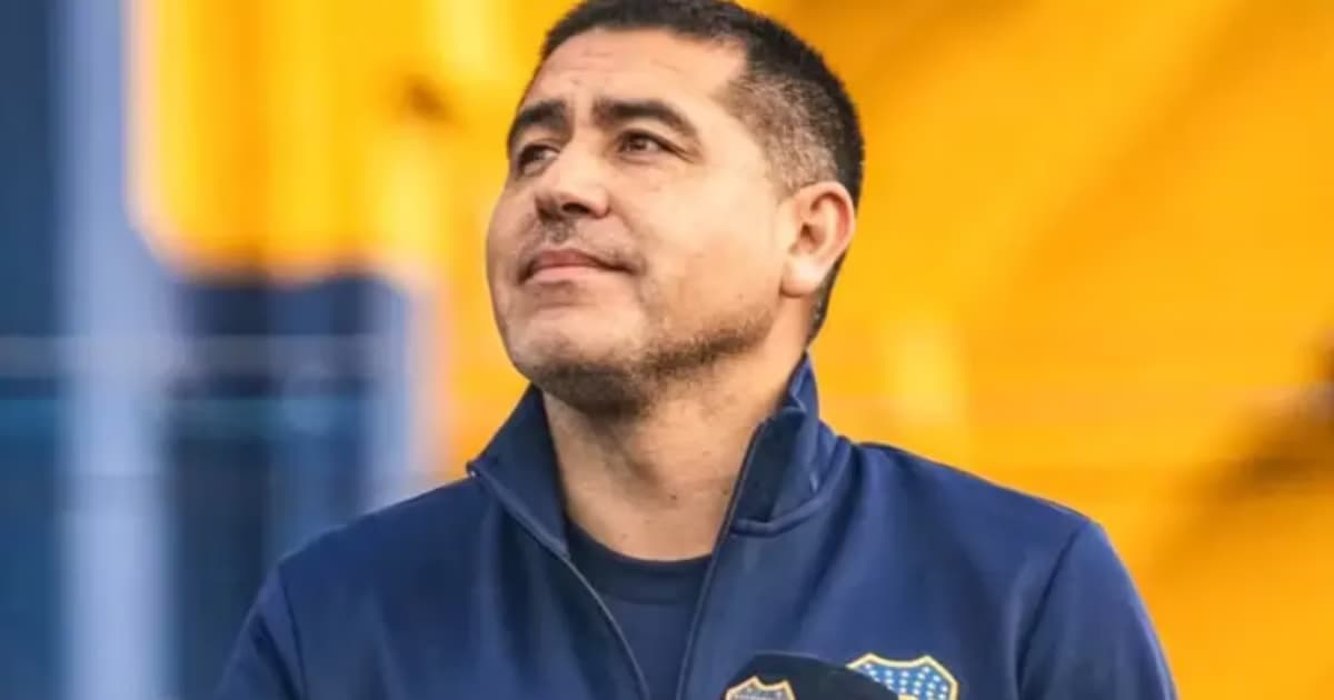 Román quiere un atacante.