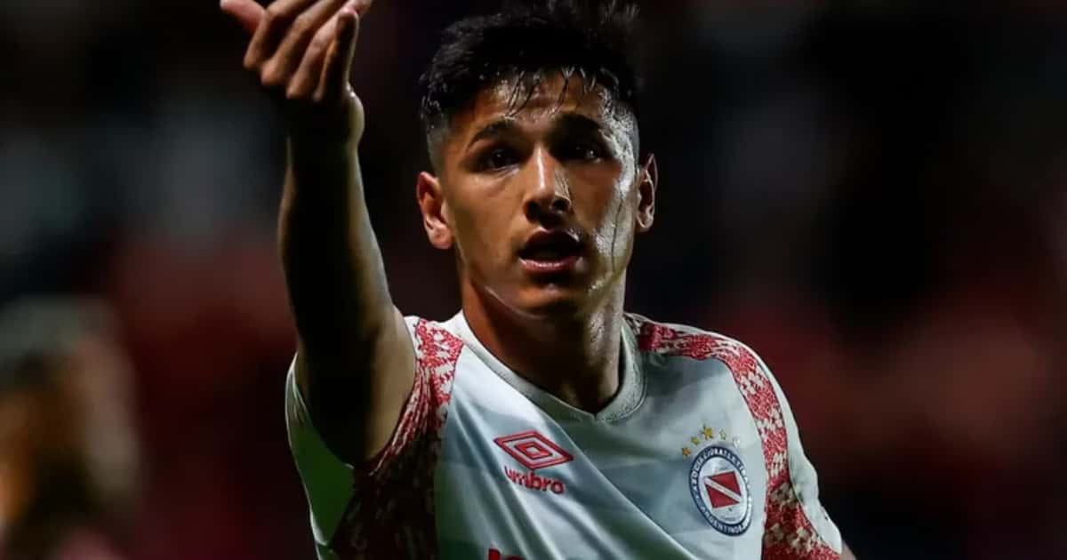 Lozano reforzará a Boca.