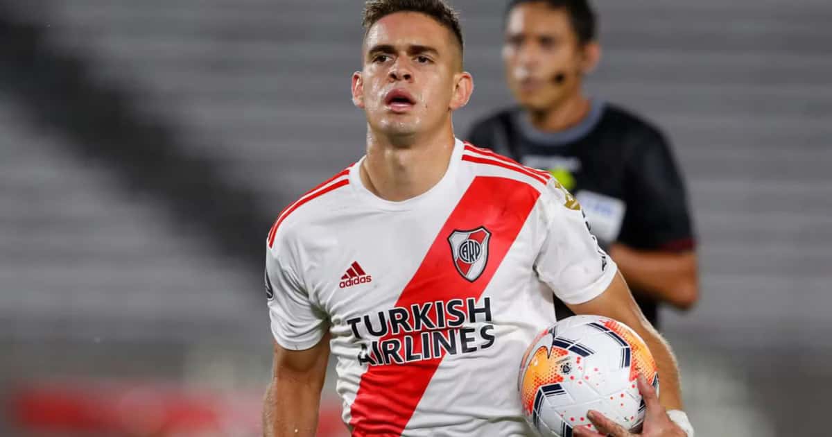 Borré suena para River.