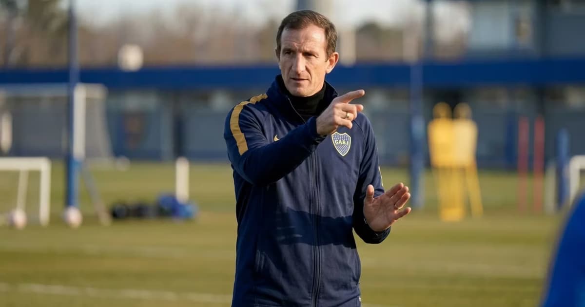 Arruabarrena manda mensaje a Flores.