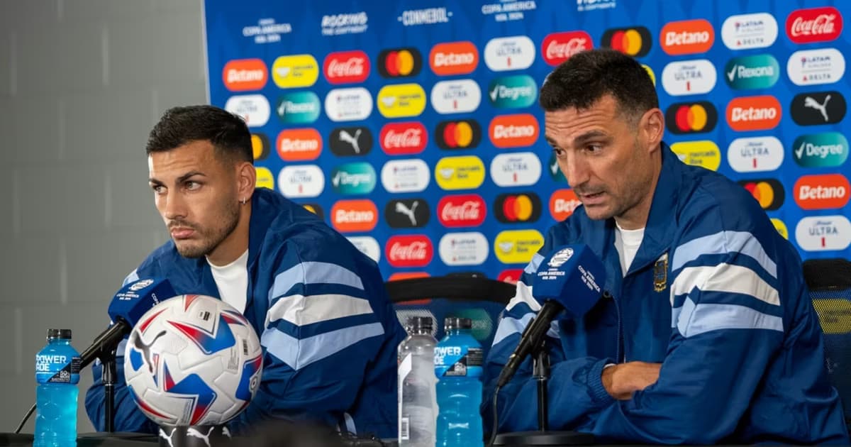 Scaloni sobre Paredes.