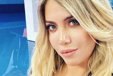 A la modelo le habrían hackeado la cuenta de Instagram y se habrían filtrado unos mensajes con el futbolista de River.