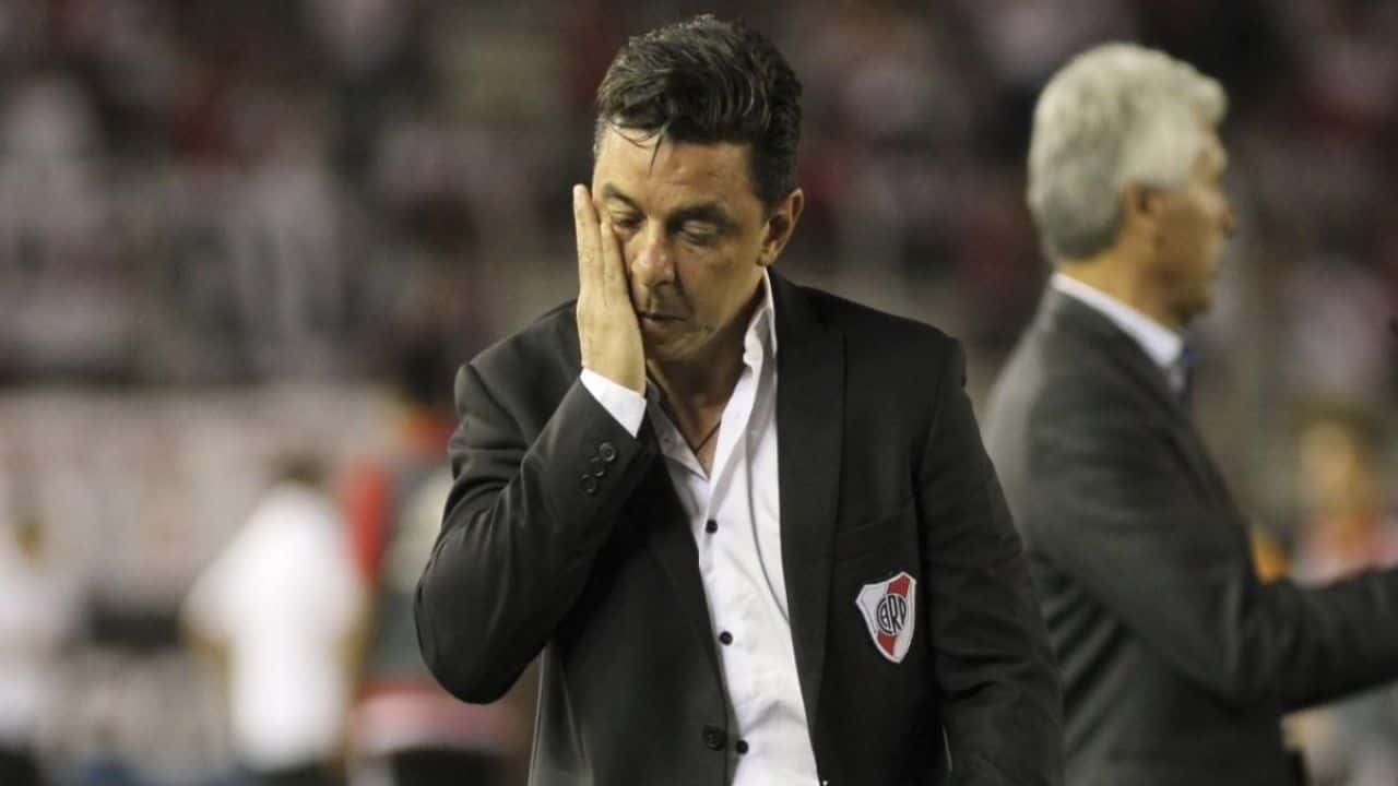 A Marcelo Gallardo se le vence el contrato el 31 de diciembre del 2021 y evaluará si seguirá siendo el entrenador de River Plate. Por otro lado, Jorge Brito y Matías Patanian, integrantes de la formula oficialista para las próximas elecciones, intentan convencerlo de que se quede ¿Qué pasará con el "Muñeco"? Enterate de toda la información acá.