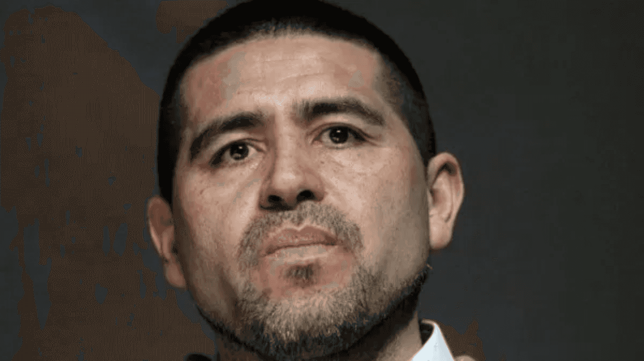A pesar de que asumió Sebastián Battaglia como director técnico de Boca Juniors, Juan Román Riquelme piensa en los entrenadores a futuro en caso de que el ex volante del Xeneize no siga. Entre los elegidos está Jorge Almirón, ex DT de San Lorenzo ¿Quiénes son del gusto del vicepresidente del elenco de la Ribera? Toda la información acá.