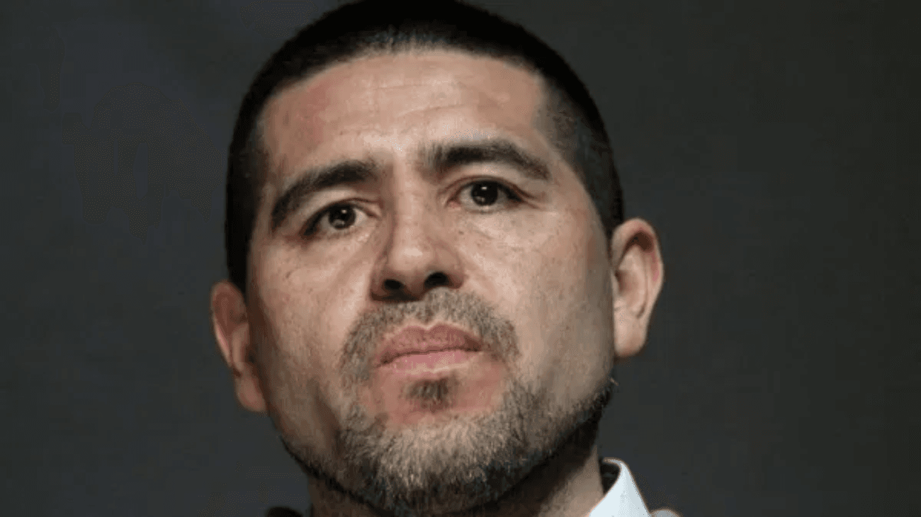 A pesar de que asumió Sebastián Battaglia como director técnico de Boca Juniors, Juan Román Riquelme piensa en los entrenadores a futuro en caso de que el ex volante del Xeneize no siga. Entre los elegidos está Jorge Almirón, ex DT de San Lorenzo ¿Quiénes son del gusto del vicepresidente del elenco de la Ribera? Toda la información acá.