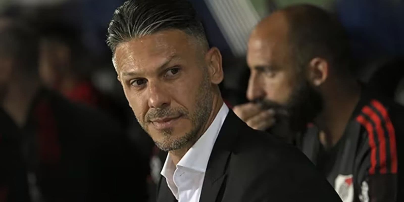 A pesar de tener palabras elogiosas con él, Micho le marca la salida a uno de sus talentosos futbolistas y sorprende.