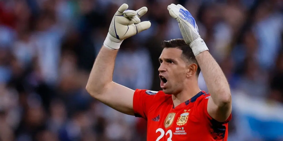 A solamente 24 horas de que arranque a Copa del Mundo, el portero argentino fue elogiado por una figura internacional.