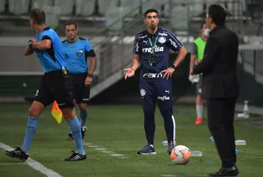 Abel Ferreira aseguró que el club de Núñez llevó botelles para festejar la posible clasificación a la final, tras perder 3-0 en la ida. 