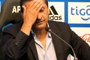 Al ex entrenador de River Plate solo le falta estampar la firma.