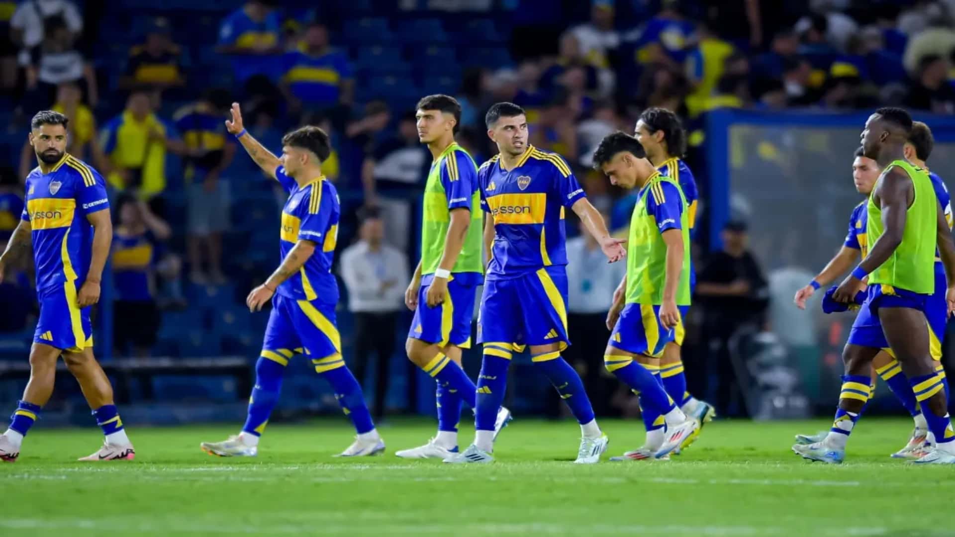 Al igual que el central, otro futbolista terminó el partido con molestias