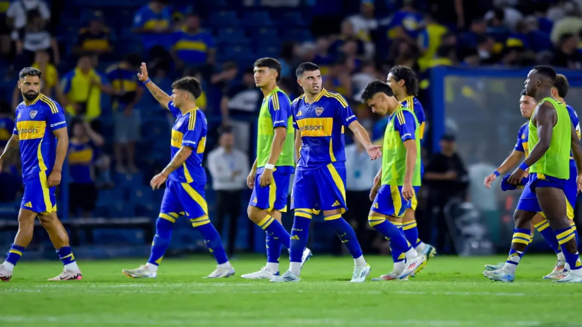 Al igual que el central, otro futbolista terminó el partido con molestias