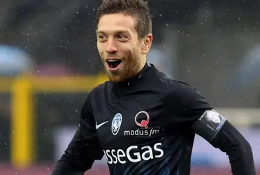 Alejandro Darío Gómez sorprendió posando en una foto con la camiseta de un grande de Argentina que no es Club Atlético San Lorenzo de Almagro.