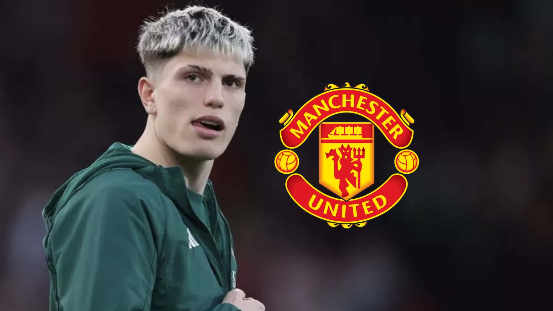 Alejandro Garnacho en el precalentamiento con Manchester United