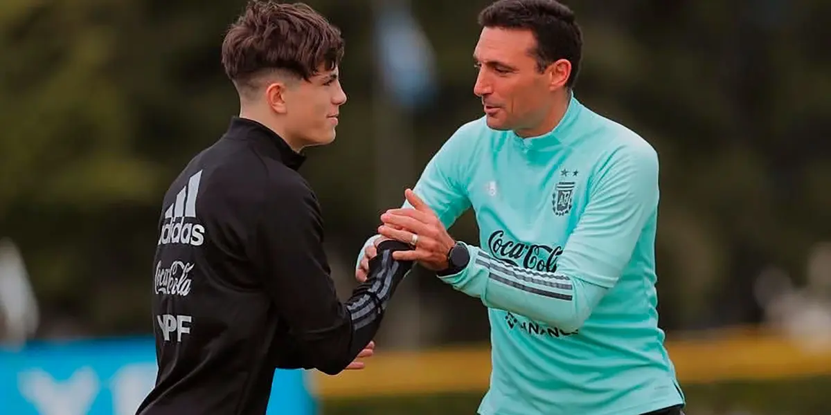 Alejandro Garnacho, que hace unas semanas fue convocado por Lionel Scaloni, se encuentra en la lista de los futbolistas del Manchester United para enfrentar este sábado a Norwich City.