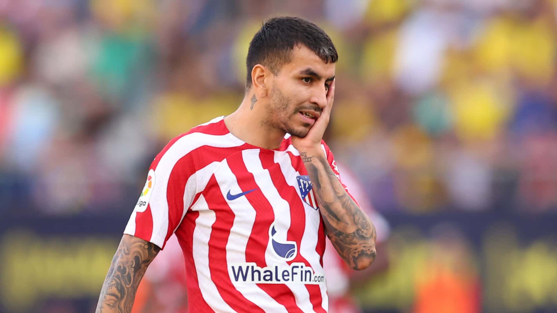 Ángel Correa vivió un horrible momento en España