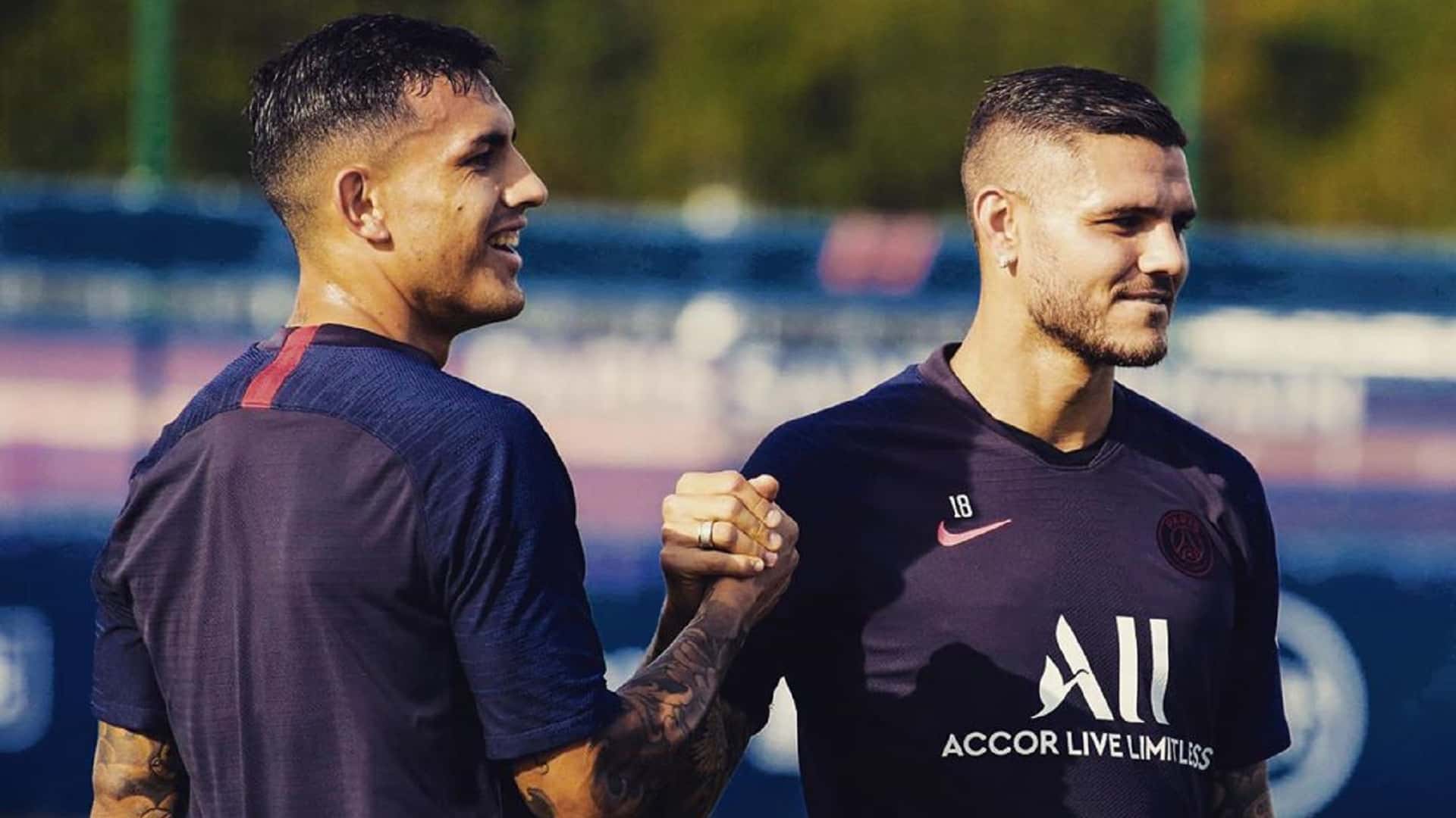 Ante la inminente llegada de Lionel Messi al PSG, el conjunto de París sumaría un nuevo argentino defendiendo los colores que supieron vestir Javier Pastore, Marcelo Gallardo, Osvaldo Ardiles entre otros. ¿Cuántos argentinos jugaron en el equipo de Francia? Enterate de todas las novedades acá.