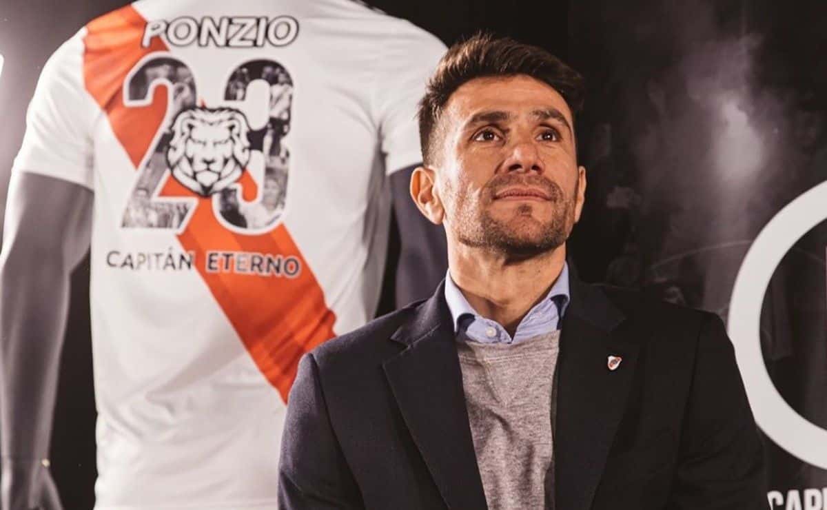 Antes de afrontar la mini gira de amistosos, el ex volante sorprendió a todo el mundo River.