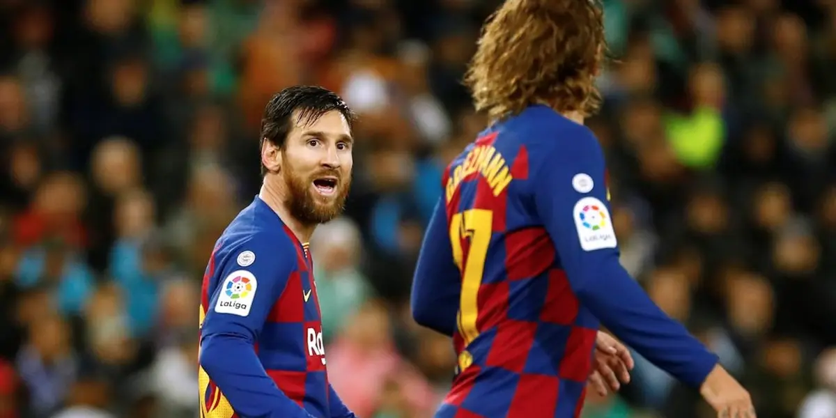 Antoine Griezmann no ha logrado sobresalir en Fútbol Club Barcelona, y muchos apuntan a Lionel Messi como el culpable.