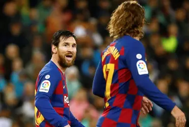 Antoine Griezmann no ha logrado sobresalir en Fútbol Club Barcelona, y muchos apuntan a Lionel Messi como el culpable.
 
