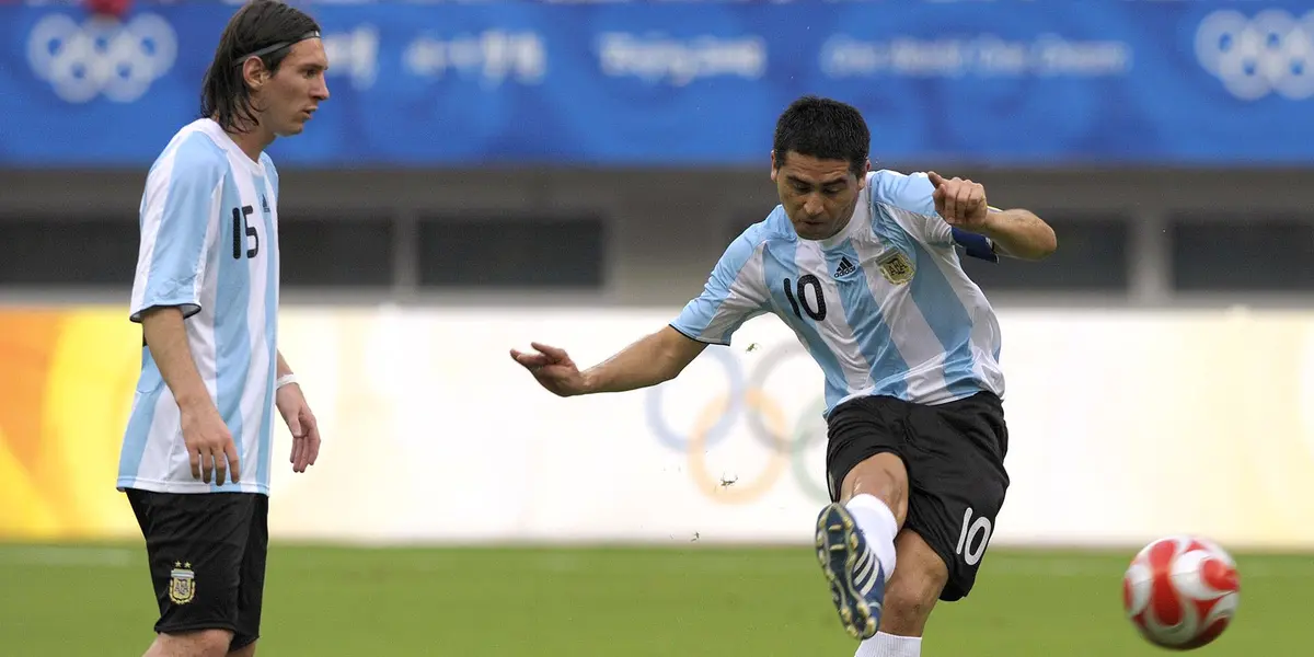 Antonín Panenka, el checo que patentó una forma de patear penales, cumple hoy 73 años.