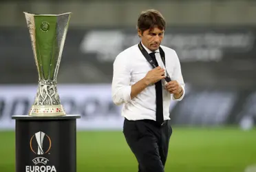 Antonio Conte ha reiterado varias veces que su continuidad en Inter de Milán no está asegurada. Sin embargo, el entrenador italiano necesita el trabajo.