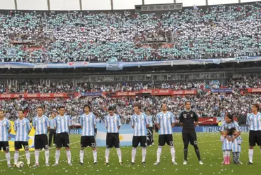 Argentina y Bolivia se enfrentan por las eliminatorias rumbo a Qatar 2022 y por primera vez volverá el público en el país para este enfrentamiento. Lo confirmó Matias Lammens y Carla Vizzotti, y en el cotejo habrá aforo reducido del 30% de la capacidad del Estadio Monumental ¿Cuántas personas podrán ingresar? Enterate de toda la información acá.