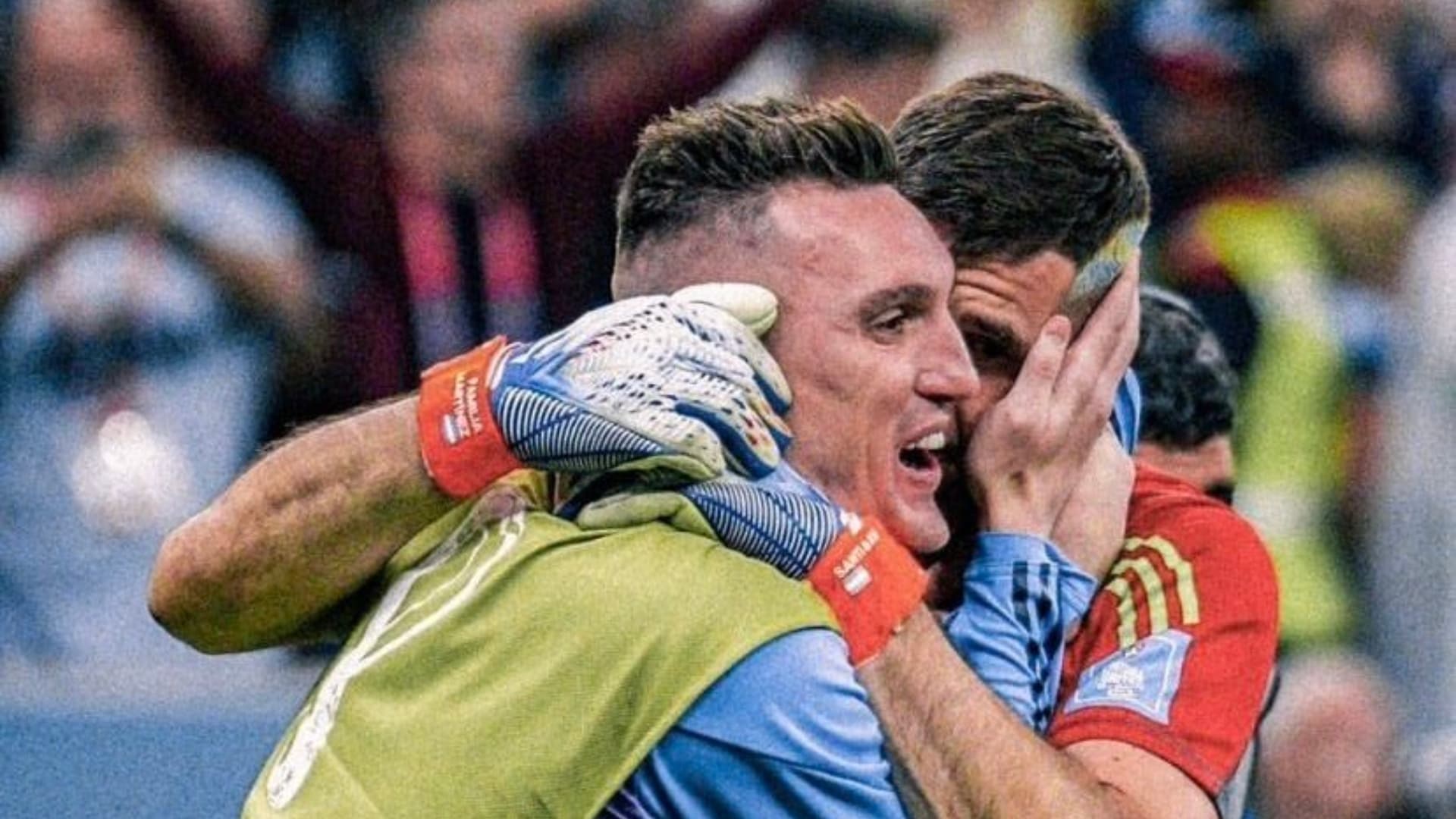 Armani y Dibu Martínez en Qatar