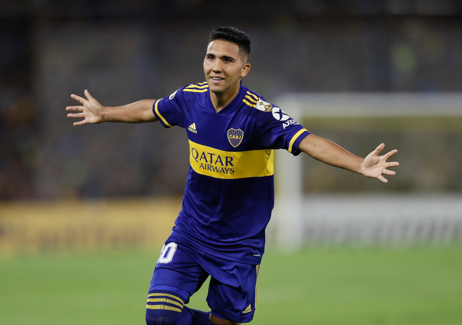 Arrestaron a Emanuel Reynoso por agredir y amenazar a un adolescente en una fiesta.