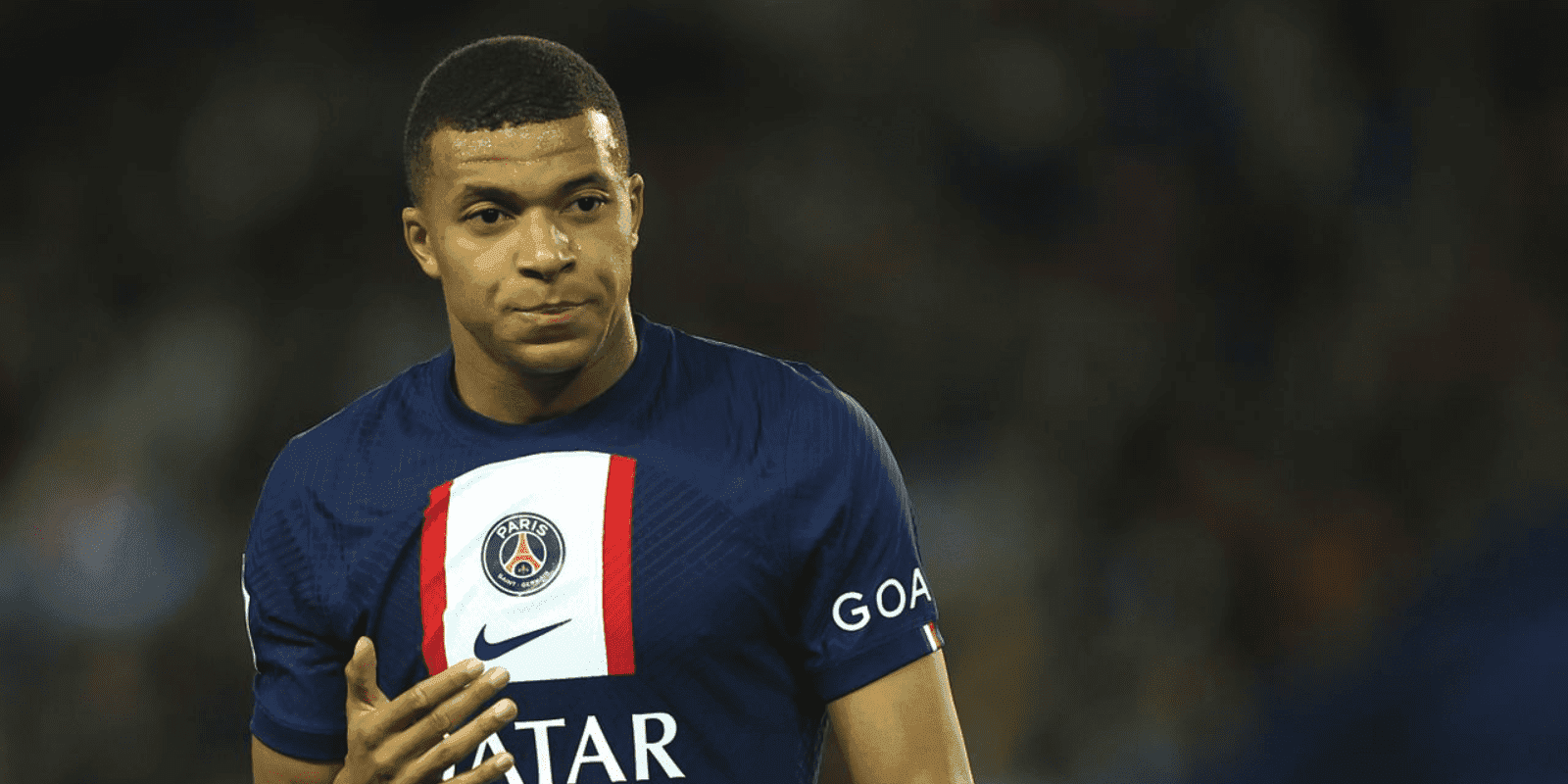 Arribó a la Ligue 1 con mucha expectativa, se encontró con Donatello y la pasó mal, en la actualidad se encuentra en una liga de tercer orden